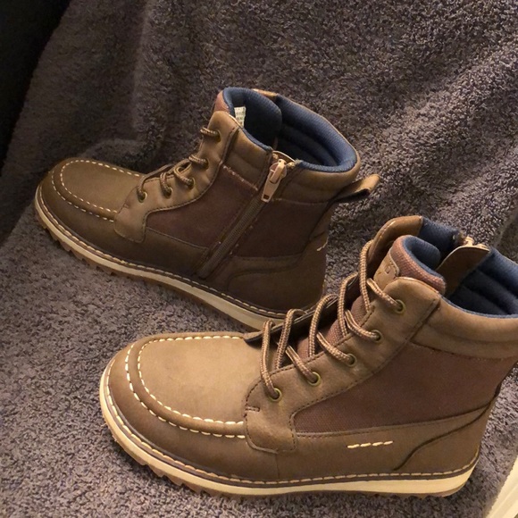 Boys brown boots - Picture 2 of 6